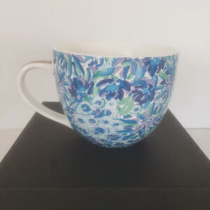 Lilly Pulitzer 19 oz Blue/Purple Ceramic Coffee  Mug.